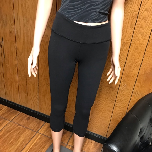 Lululemon" Wunder Under Crop II Full On Luon- Black-Size 4 -Good Condition - Picture 8 of 14